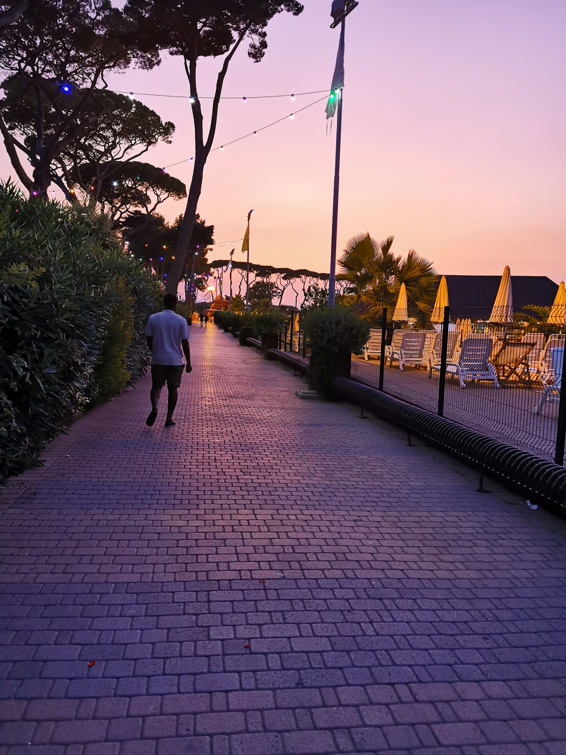 Eurocamp vs Hotels: Which Is Actually Better for Families?
(An Honest Take From Someone Who’s Done Both)