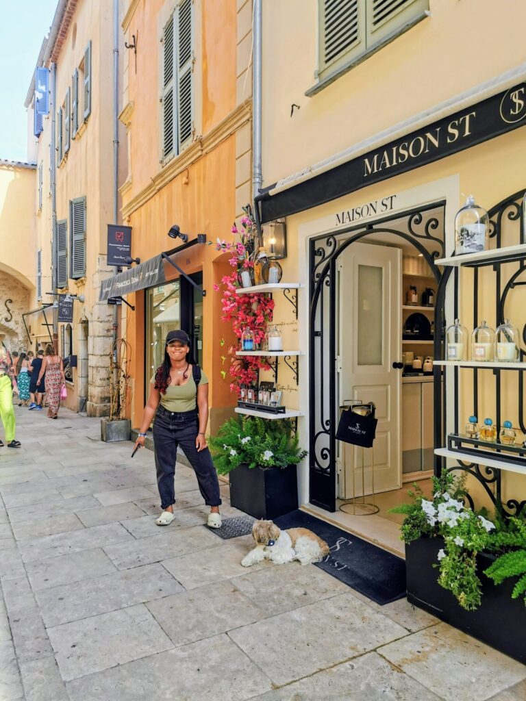 
Quiet shopping street in Saint-Tropez lined with boutiques and cafés
